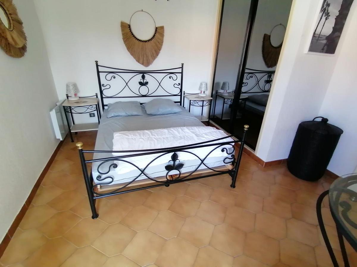"Le Palmier Dore", Cosy T3 A 3 Minutes A Pied Des Plages, Parking Et Clim Sanary-sur-Mer Exterior foto