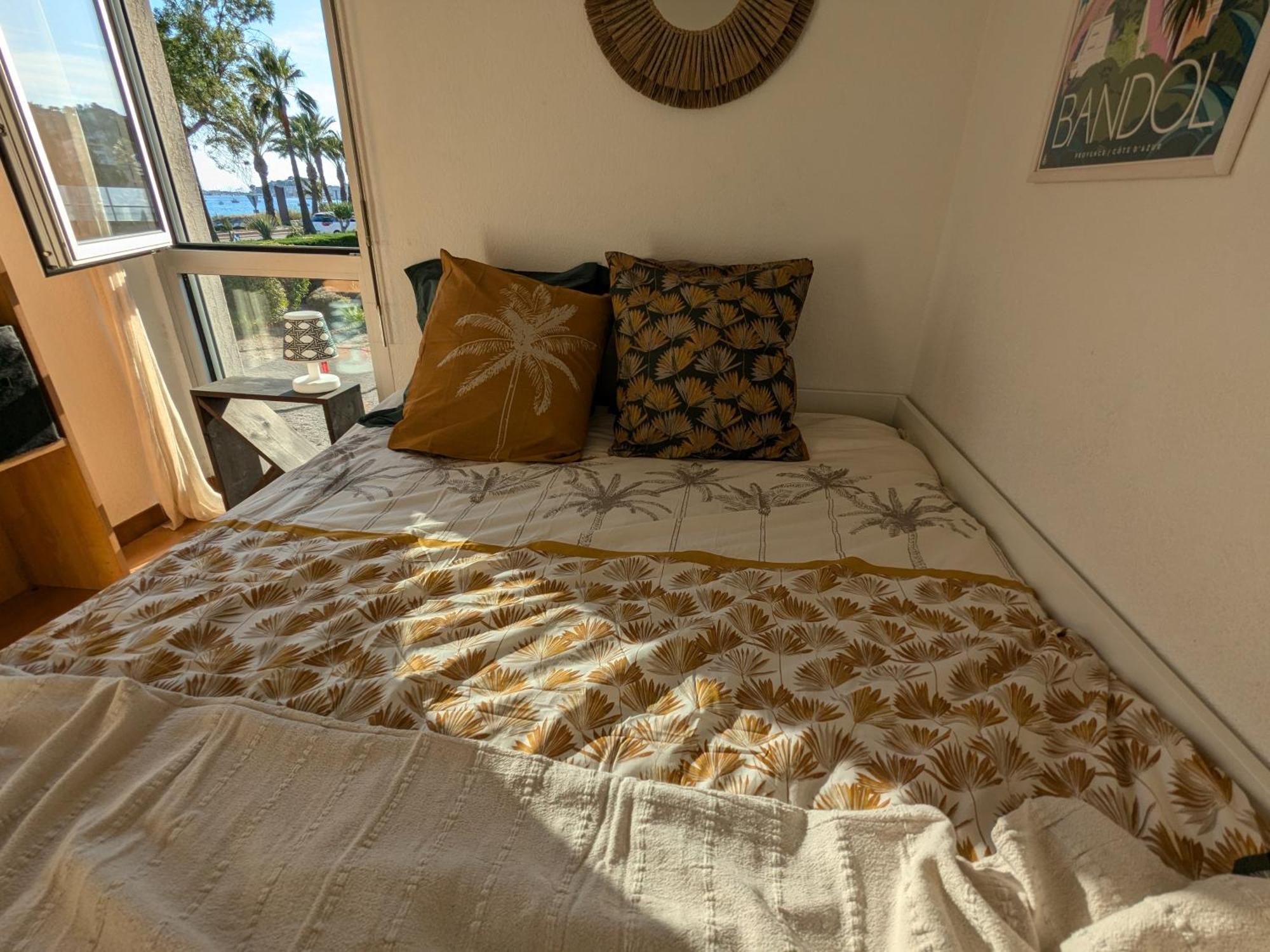 "Le Palmier Dore", Cosy T3 A 3 Minutes A Pied Des Plages, Parking Et Clim Sanary-sur-Mer Exterior foto